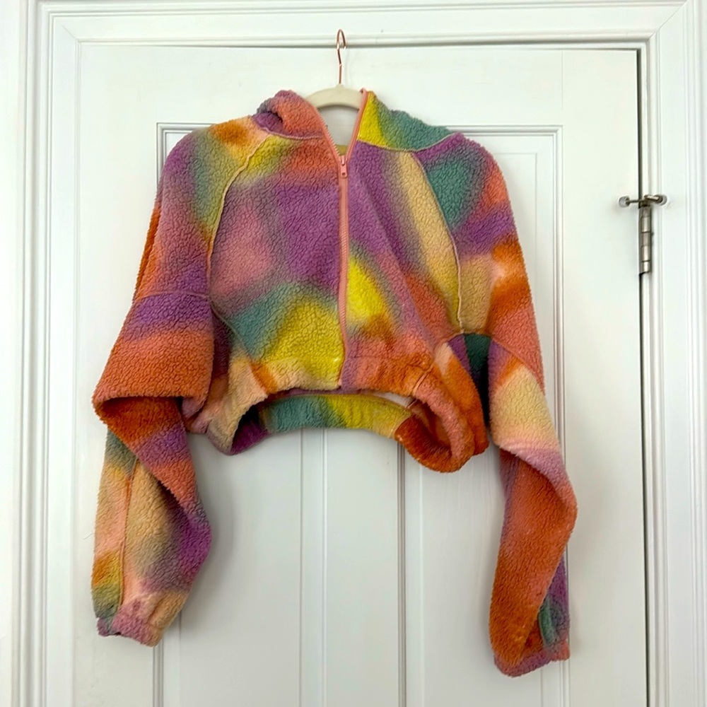 NWT URBAN OUTFITTERS: Sherpa cropped hoodie Sz S​